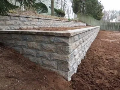 Fieldstone wall installation in Washington DC area